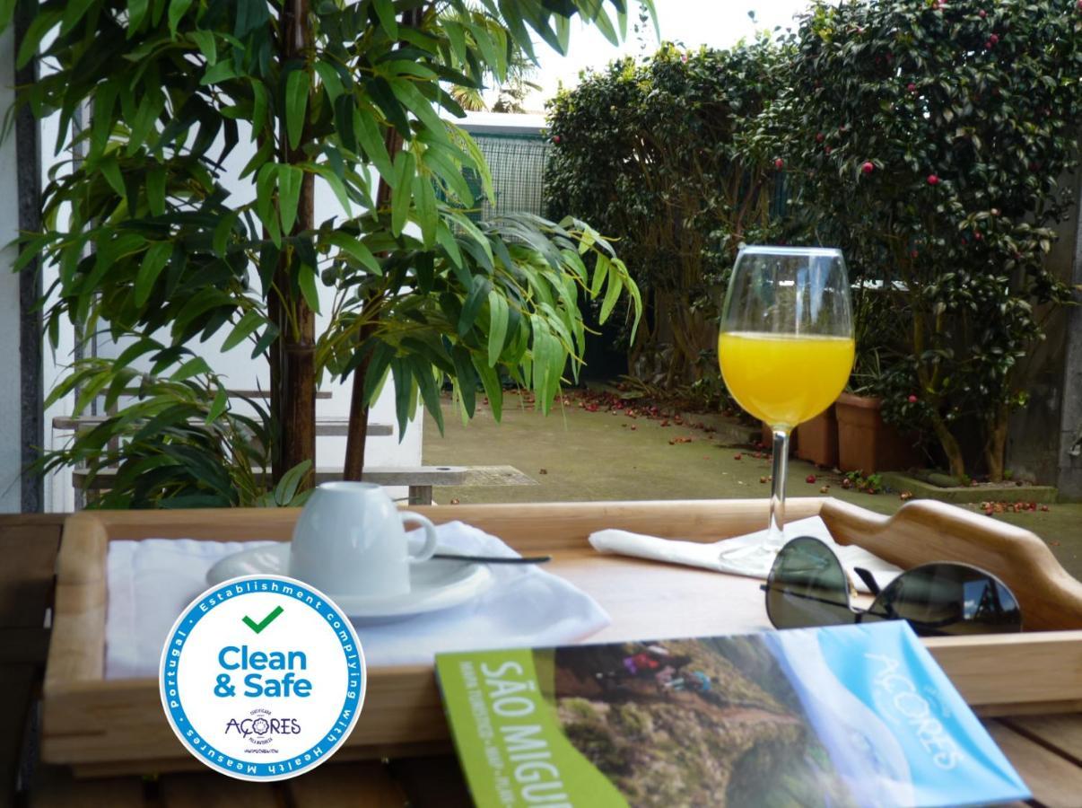 Azores Holidays House -B&B - Suites - Self Check-In Keyboard Понта Делгада Екстериор снимка