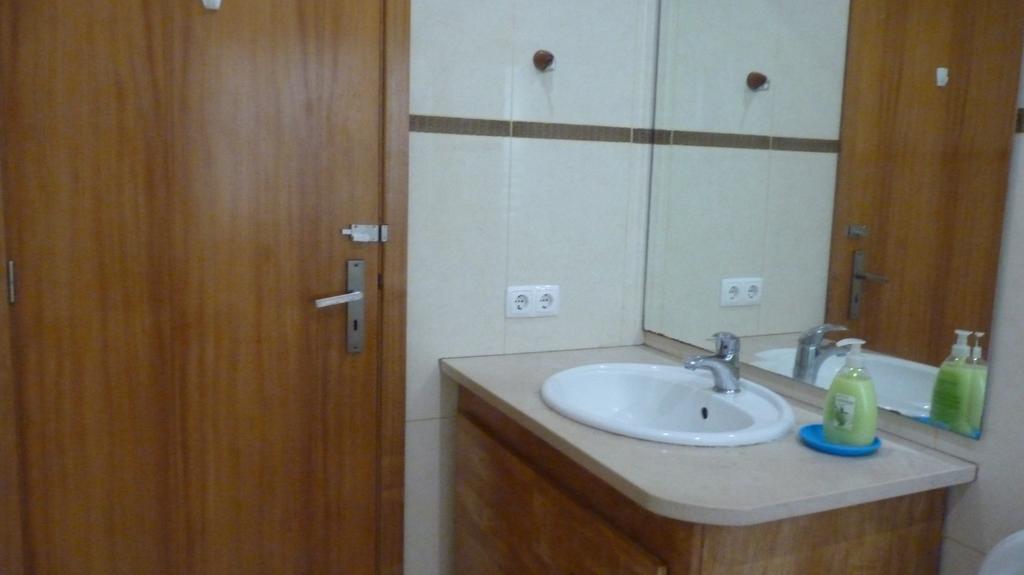 Azores Holidays House -B&B - Suites - Self Check-In Keyboard Понта Делгада Екстериор снимка